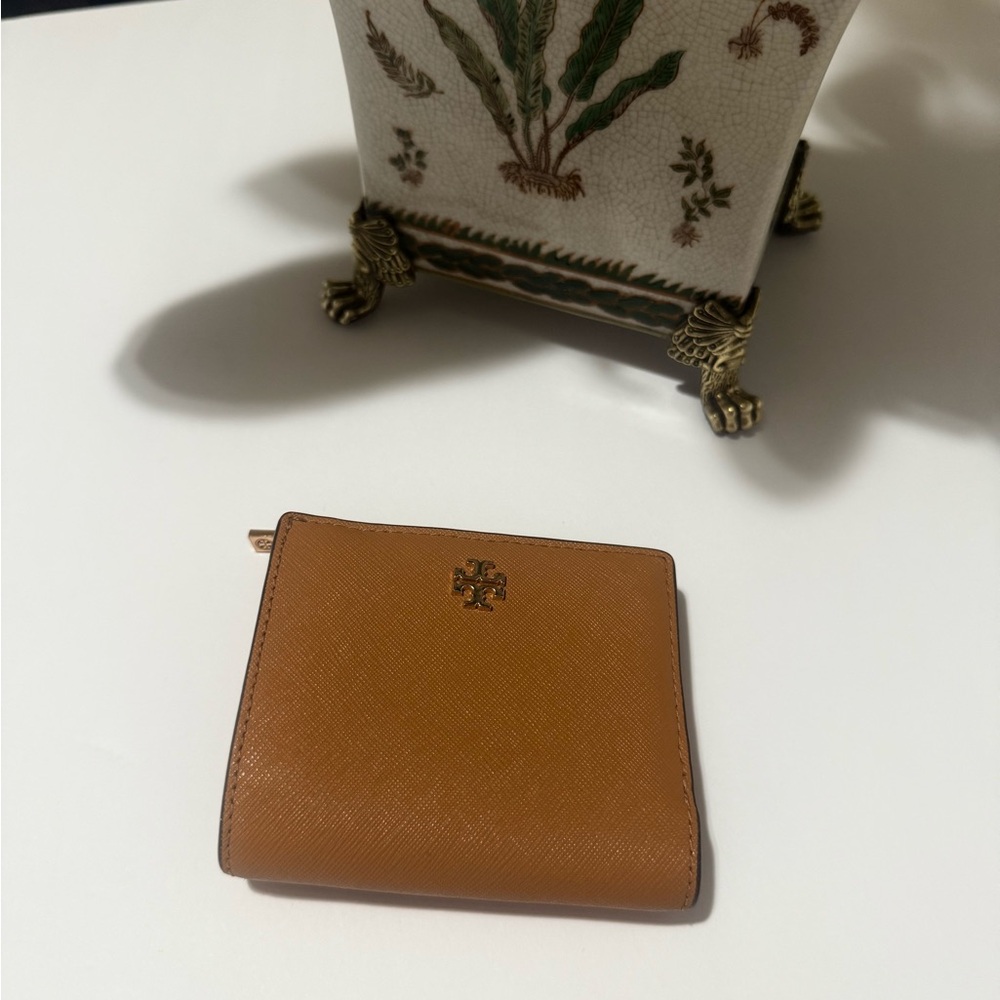 Tory Burch Brown Leather Wallet